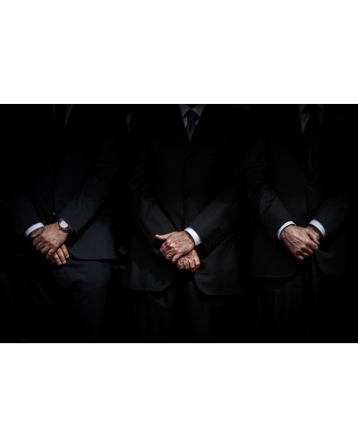 Hands of Matteo Minnella | Photomakers