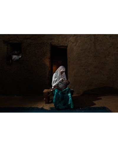 Mother in Chad by Marco Gualazzini | Photomakers