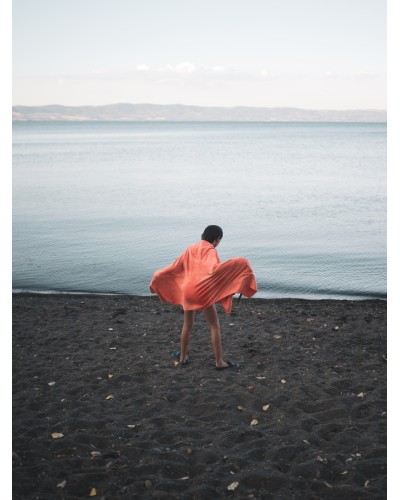Domitilla at the lake by Lorenzo Pesce | Photomakers