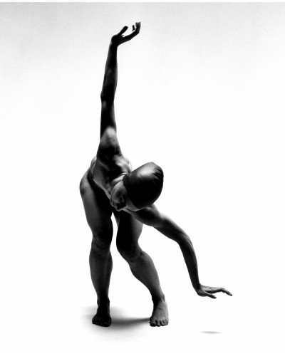 Dancer with headphones by Fabio Lovino | Photomakers Stampe