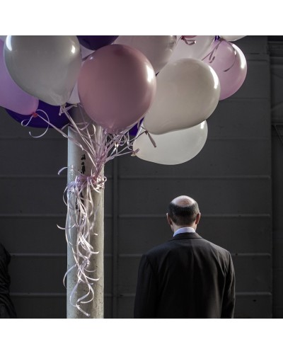 Man from behind by Tommaso Ausili | PhotoMakers Prints