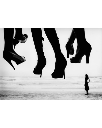 Girls on the beach by Lorenzo Cicconi Massi | PhotoMakers